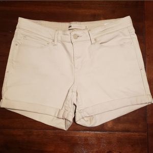 Levi's size 31 white denim shorts